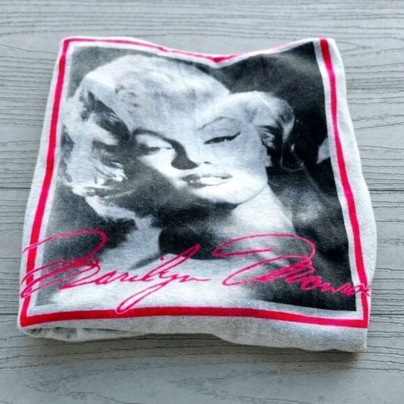 Marilyn Monroe reversible sweatshirt. Preloved vintage. Xs. - Picture 8 of 12